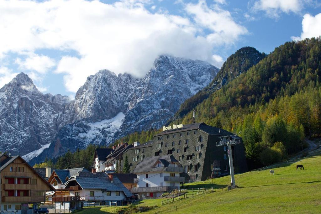 Hotel Alpina Kranjska Gora Exterior foto